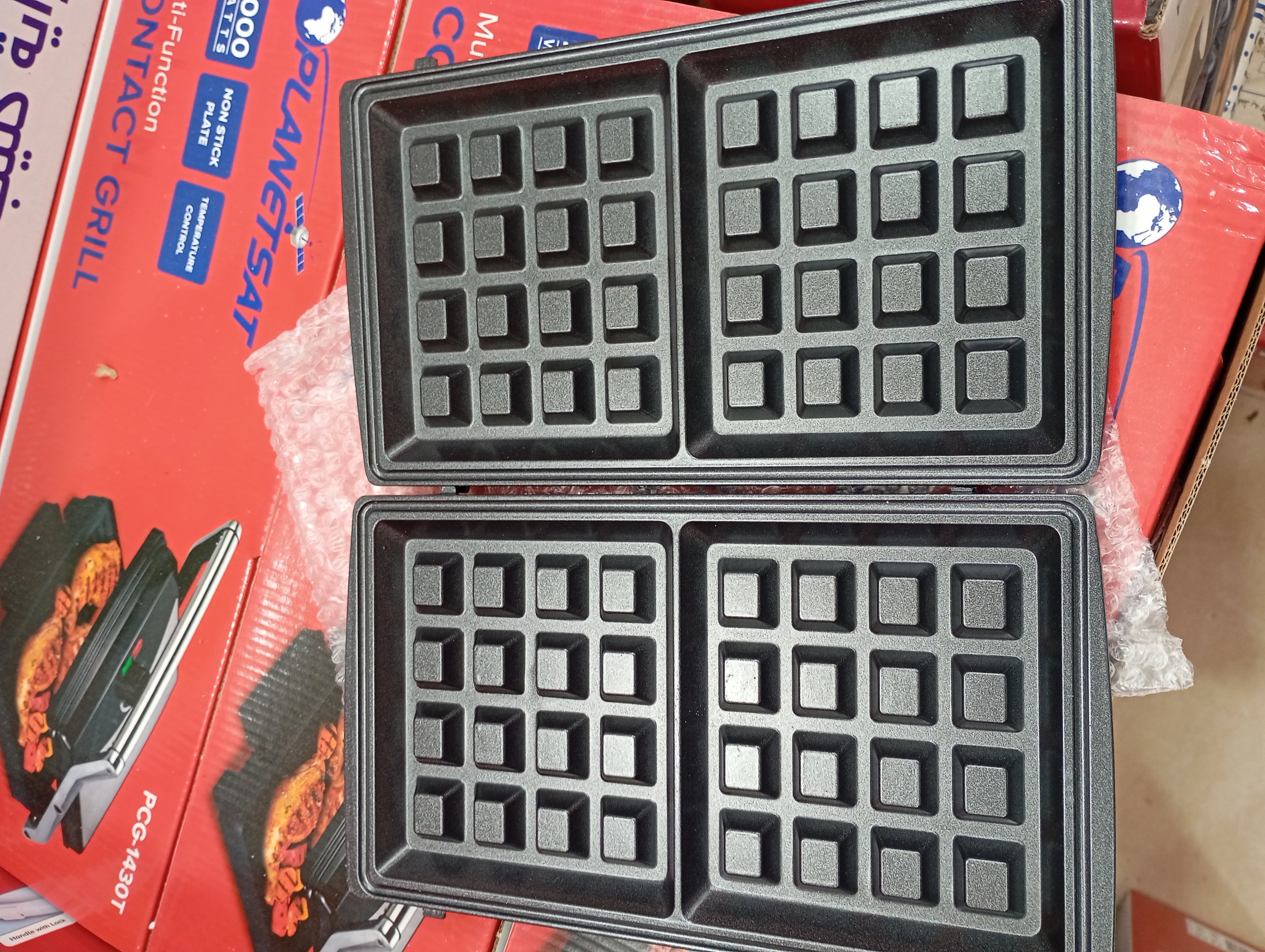 Panineuse PlanetSat 7 en 1 / 750 w