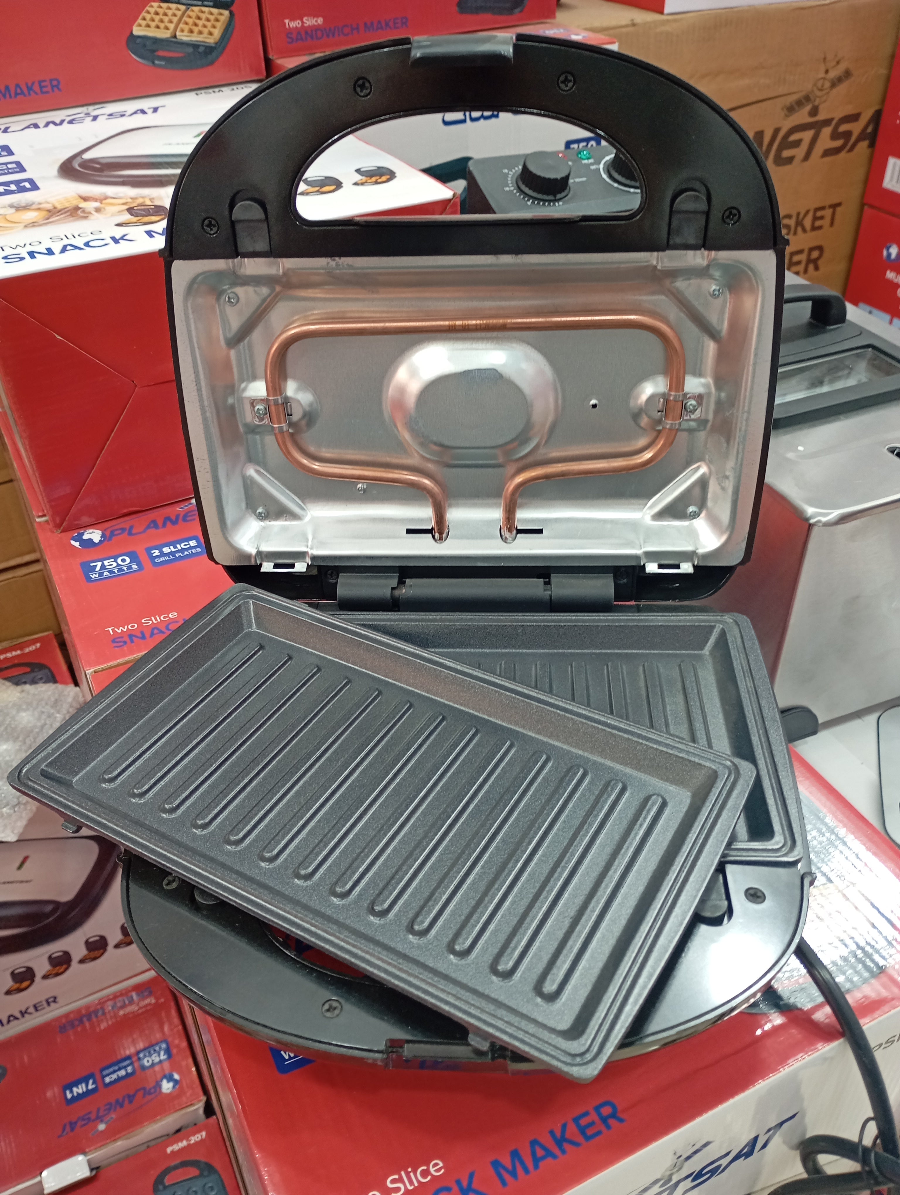 Panineuse PlanetSat 7 en 1 / 750 w